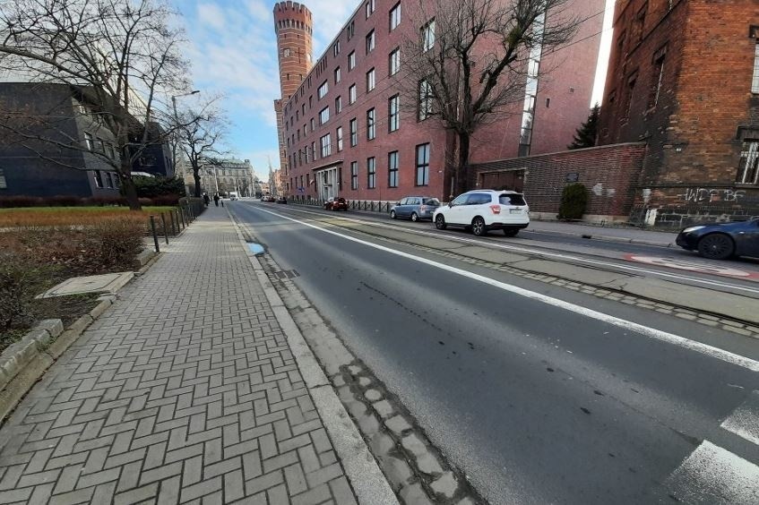 Na ulicy Sądowej we Wrocławiu powstaną ścieżki rowerowe.
