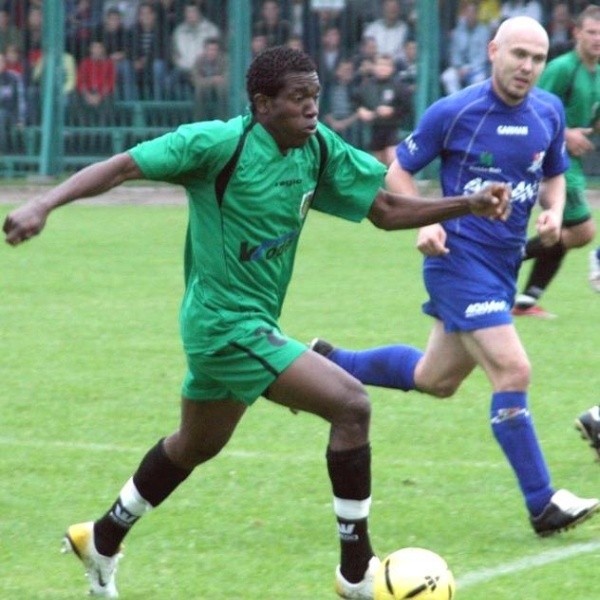 Największą miłością Longinusa Uwakwe jest futbol.