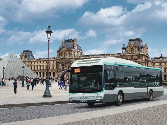 Wkrótce na ulicach Paryża pojawią się hybrydowe autobusy z fabryk w Polsce i Poznaniu.