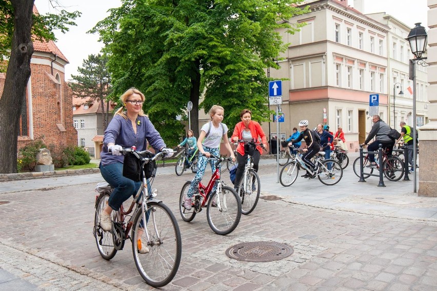 W niedzielne (7 czerwca) przedpołudnie spod bydgoskiej...