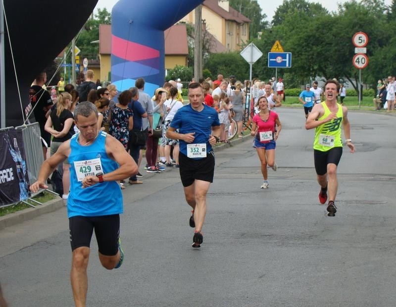 Oświęcim. W biegu ulicznym Tauron Life Festival Oświęcim padł kolejny rekord liczby uczestników [ZDJĘCIA CZ. 2] 