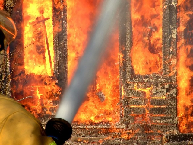 Biegły z dziedziny pożarnictwa wstępnie stwierdził, że było to celowe podpalenie