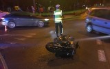 Groźny wypadek w Czempiniu. Samochód osobowy zderzył się z motocyklem. Jedna osoba w szpitalu