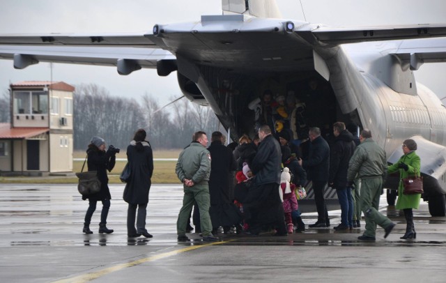 Przedsiębiorcy chcą dać pracę uchodźcom z Ukrainy13 stycznia na lotnisku niedaleko Malborka wylądowały samoloty z polskimi rodzinami uciekającymi przed działaniami wojennymi, które się toczą na wschodniej Ukrainie