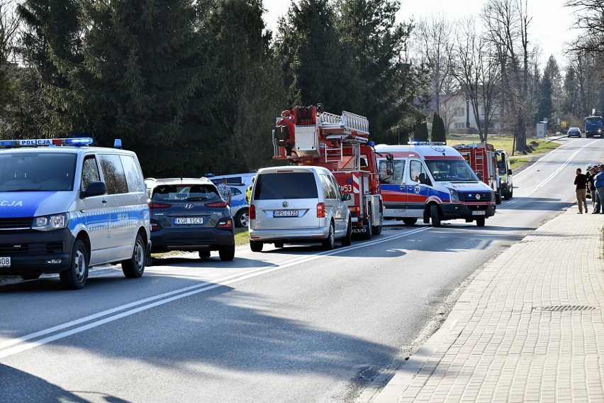 Łużna. Miał grozić, że wysadzi dom. Na miejscu policja, straż pożarna, pogotowie gazowe i energetyczne