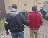 Zabójstwo w Gdańsku. Dźgnęli 88-latka nożem, potem uciekli. Gdańscy policjanci namierzyli podejrzanych. Kobieta i mężczyzna byli pijani