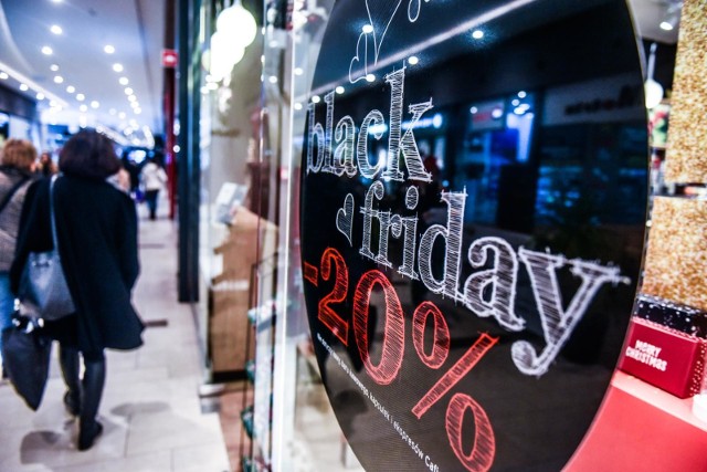 Z okazji Black Friday także centra handlowe i sklepy w Poznaniu przygotowały dla klientów szereg promocji.