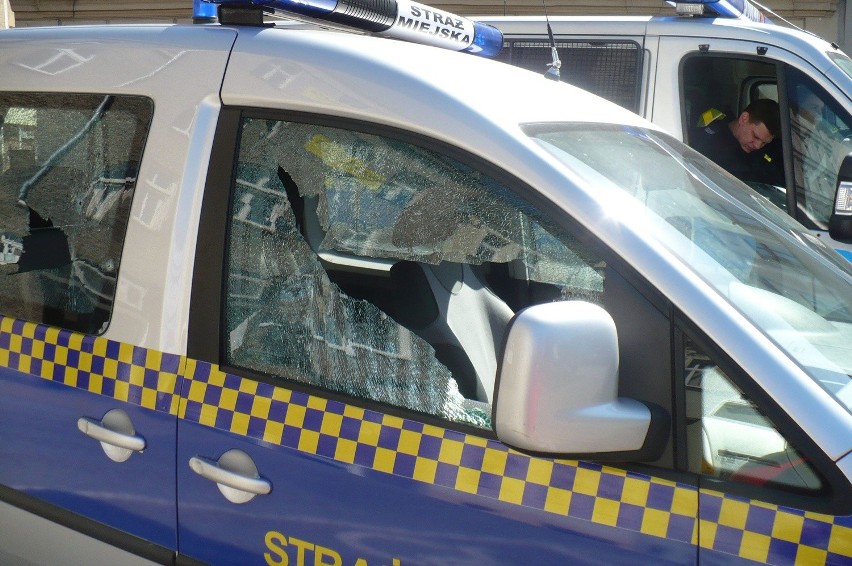32-latek ostrzelał radiowóz Straży Miejskiej w Głuchołazach