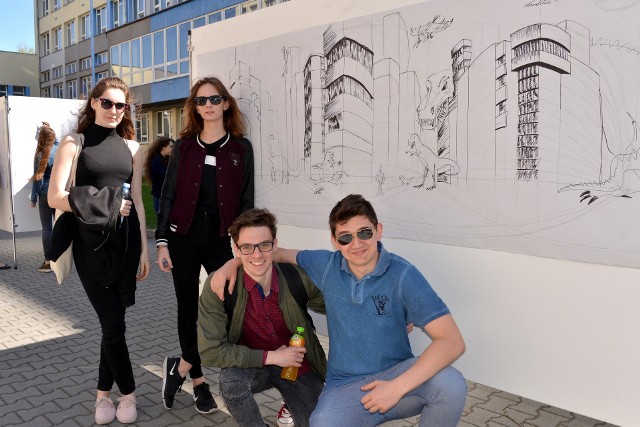 Swoje miasto narysowali Karolina Rusinek, Marcelina Baranowska, Bartłomiej Plech i Bartosz Cecot - studenci architektury