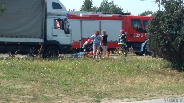 Wypadek na ul. Wrocławskiej w Opolu. Motocyklista wjechał w ciężarówkę.