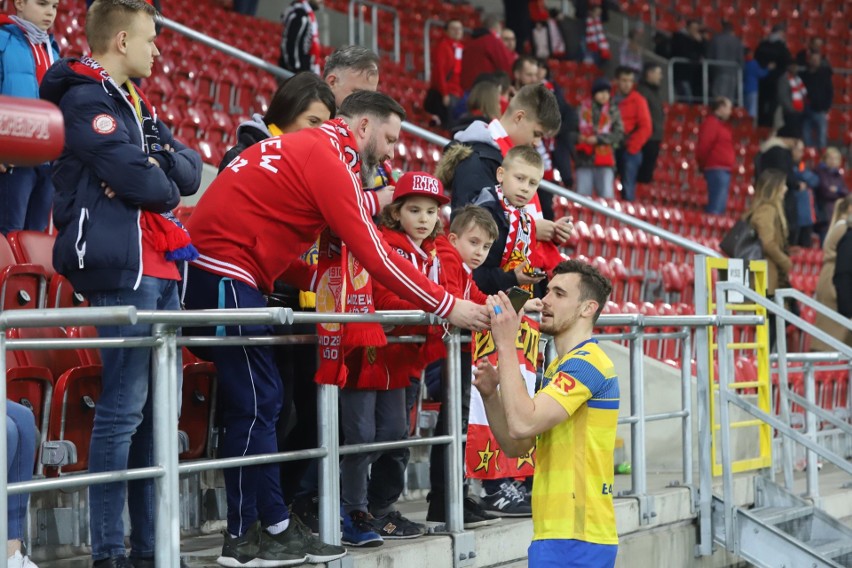 Kibice na meczu Widzew Łódź - Elana Toruń który zakończył się remisem 1:1.