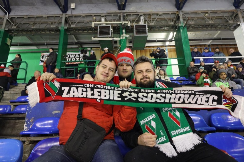Na mecz Zagłębia z JKH GKS Jastrzębie przyszli już tylko...