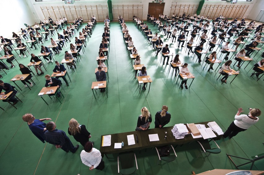 W środę uczniowie trzecich klas gimnazjalnych przystąpili do...