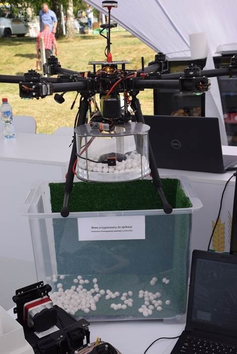 Jak wykorzystać drony w produkcji rolnej? Pytamy specjalisty