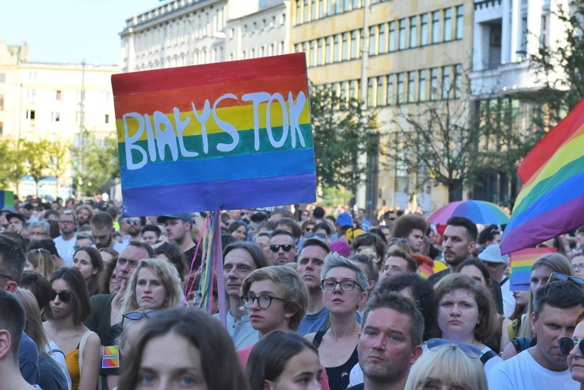 Manifestacja "Poznań przeciw przemocy" rozpoczęła się o...