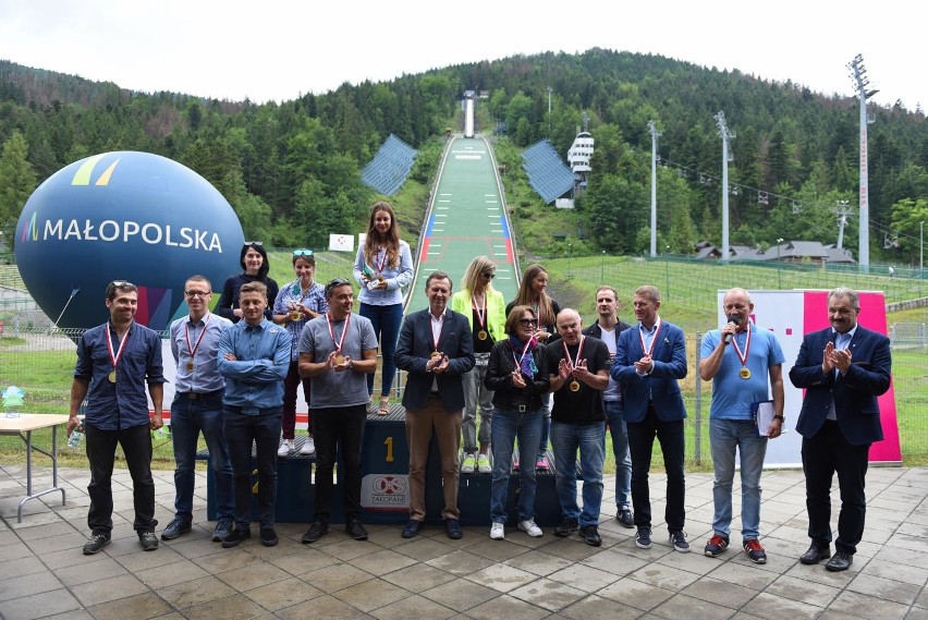 Rajd elektrycznych samochodów dotarł na Podhale [ZDJĘCIA]