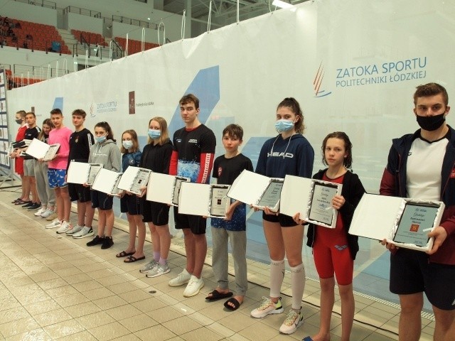Pływanie. Otwarte Mistrzostwa Okręgu Łódzkiego.  Byli multimedaliści [ZDJĘCIA]