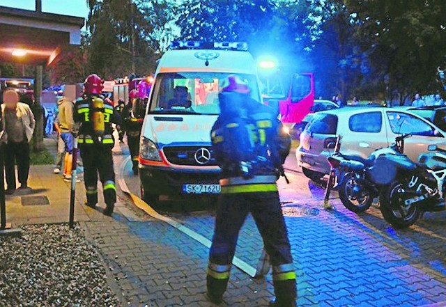 Po wybuchu oparów rozpuszczalnika w bloku w Tychach 24-letnia kobieta trafiła do szpitala z obrażeniami rąk i twarzy