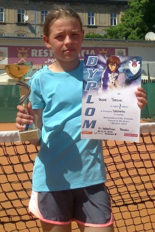 Oliwia Syczuk wygrała ogólnopolski turniej skrzatek w Krakowie. 