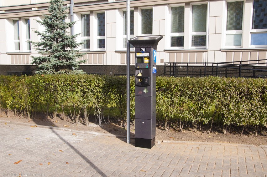 Parkomaty w Białymstoku już są. Pierwsze na Skłodowskiej i Suraskiej (zdjęcia)