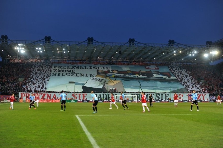 Derby Krakowa. Oprawa kibiców Wisły Kraków.