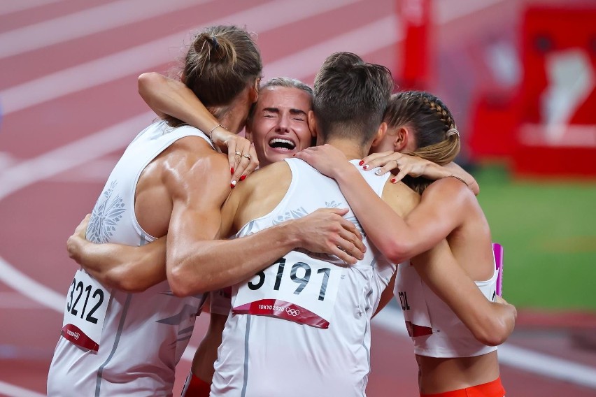 30.07.2021. Polska sztafeta mieszana 4x400 m zdobyła złoto w...