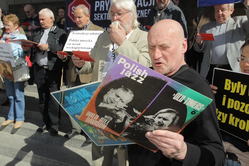 Protest przeciwko sprzedaży Polskich Nagrań [ZDJĘCIA]
