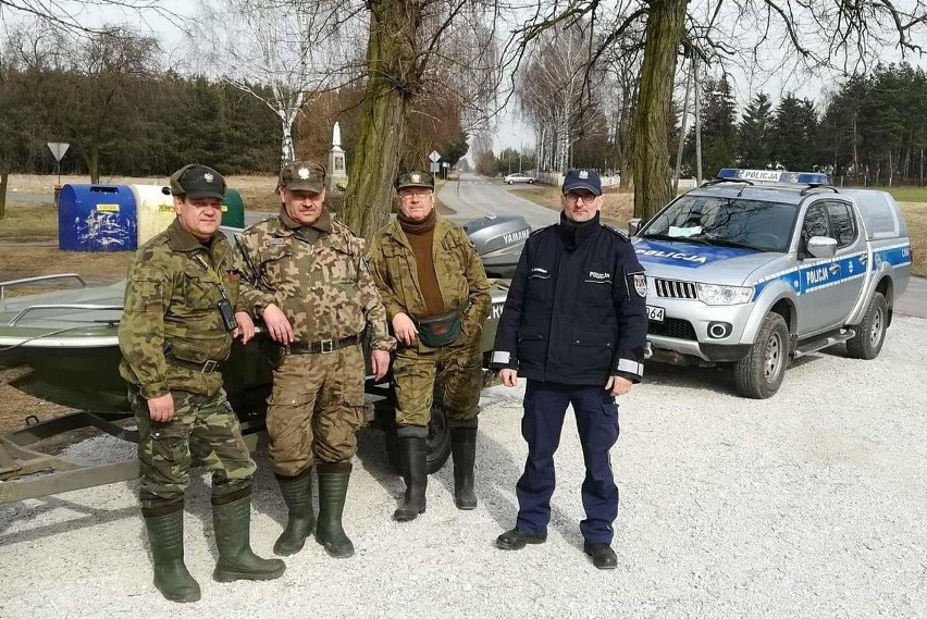 Mundurowi pojechali nad jezioro Głuszyńskie łapać kłusowników