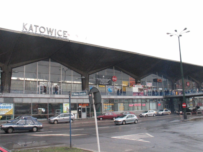 Plac Szewczyka w Katowicach. Zobacz jak wyglądał dawniej [ZDJĘCIA ARCHIWALNE]