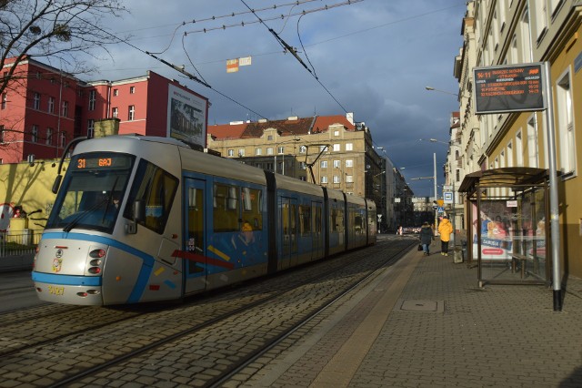 Na ul. Stawowej zatrzymują się jedynie tramwaje jadące w kierunku ul. Piłsudskiego