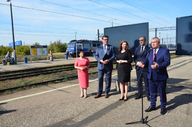 Startujących w wyborach wspierał też minister infrastruktury.