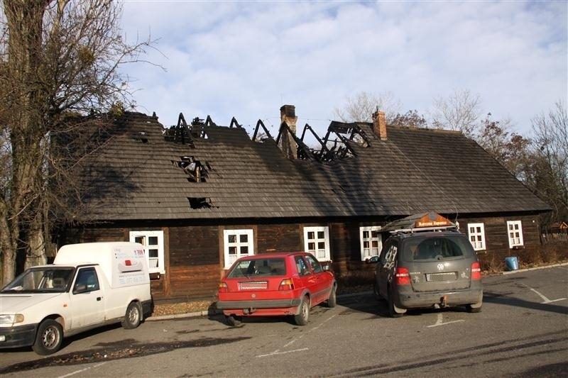 Spalona karczma "U Karola Malajki" w Bierkowicach.