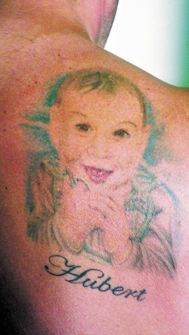 Tatuaż zrobiony na cześć narodzin syna zdobył do tej pory największe uznanie Internautów.