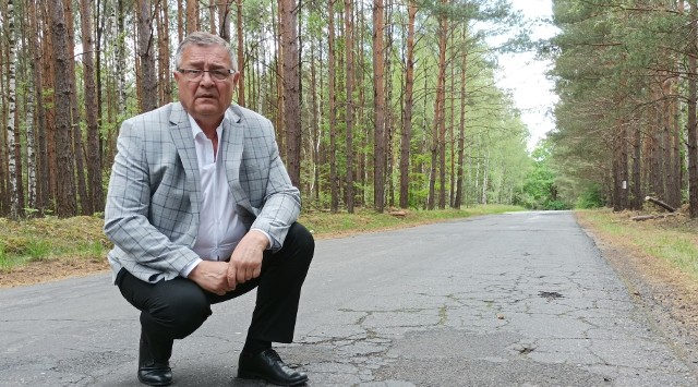 Radny pow. krośnieńskiego, Andrzej Rochmiński interpelował wielokrotnie w sprawie remontów dróg.