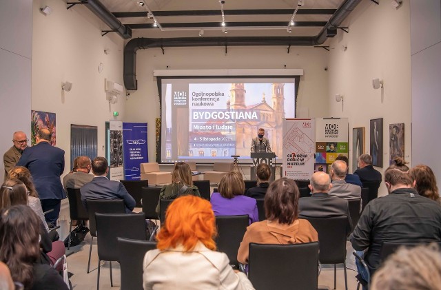 Pierwsza konferencja „Bydgostiana. Miasto i ludzie” w głównym gmachu Muzeum Okręgowego w Bydgoszczy rozpoczęła się 4 listopada. W piątek (5.11.) drugi dzień ciekawych prelekcji o naszym mieście