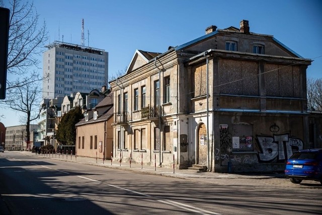 Zabytkowy budynek przy Słonimskiej 15