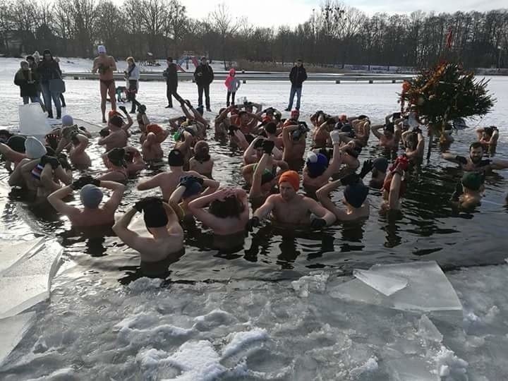 Kąpiel w Morskim Oku 21.01.2017