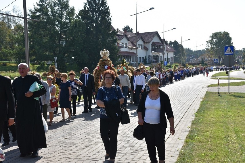 Dożynki w Gołdapi. Rolnicy dziękowali za plony w diecezji ełckiej (zdjęcia)