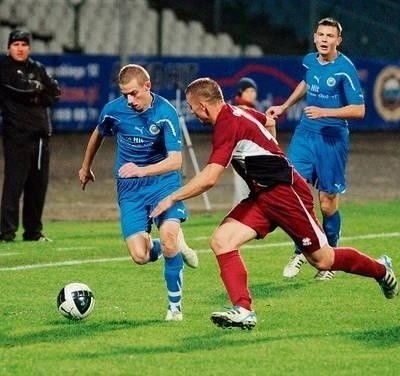 Jesienią Hutnik (niebieskie koszulki) pokonał u siebie Orzeł Balin 3-1 FOT. MICHAŁ KLAG