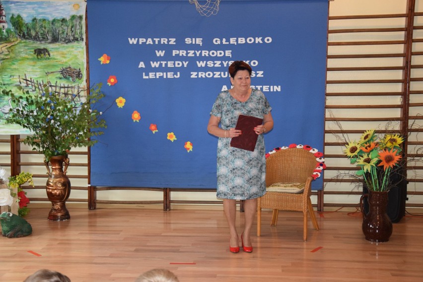 Tłumy dzieci recytowały wiersze Karoliny Kusek w Orzeszkowie [ZOBACZ DUŻO ZDJĘĆ]