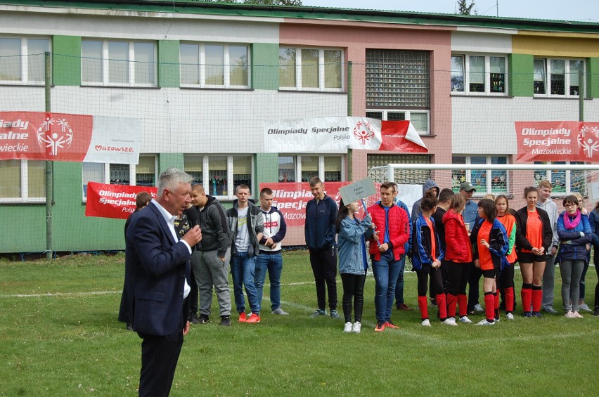 Szkoła w Adamowie była gospodarzem turnieju drużyn Olimpiad...