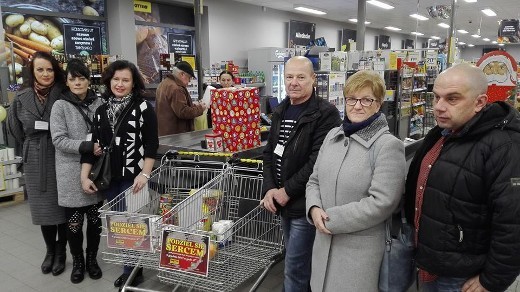 Libiąż. Mieszkańcy przekazali jedzenie dla ubogich