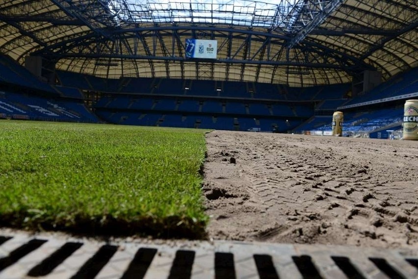 Trwa wymiana murawy na Inea Stadionie. Test już za tydzień