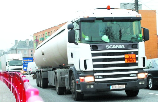 Prawdopodobnie do lata 2012 roku korowody wielotonowych ciężarówek przestaną uprzykrzać życie mieszkańcom Zambrowa