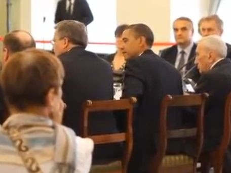 Kadr z filmu "Spotkanie z Barckiem Obamą" wykonanego przez Ireneusza Prokopiuka