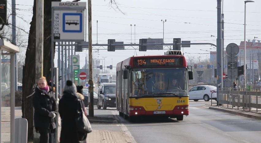 Na przystankach chaos bo zaszły zmiany w rozkładzie jazdy MPK                                                 