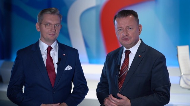 Wśród wielu znanych postaci politycznej i samorządowej sceny, które udzieliły swego poparcia w walce o poselski mandat Adrianowi Mólowi (po lewej), jest także Mariusz Błaszczak (po prawej), minister obrony narodowej