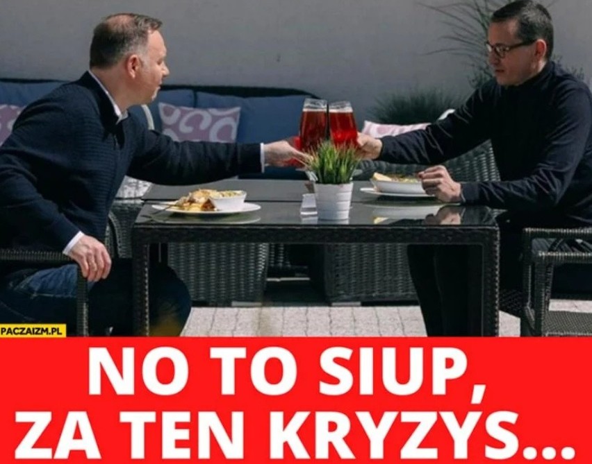 Prezydent Andrzej Duda i premier Mateusz Morawiecki poszli...