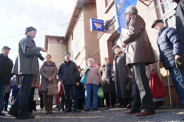 Mełnianie nie odpuszczają i solidarnie z mieszkańcami wsi z całej gminy napisali petycję w obronie urzędu