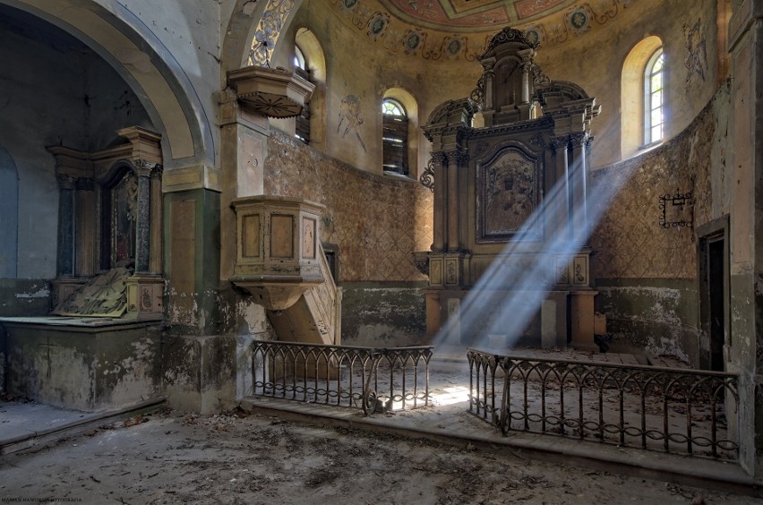 Mieszkańcy Grzymałkowa ratują opuszczony, zabytkowy kościółek. Jest dla nich niezwykle cenny. Zobacz galerię zdjęć